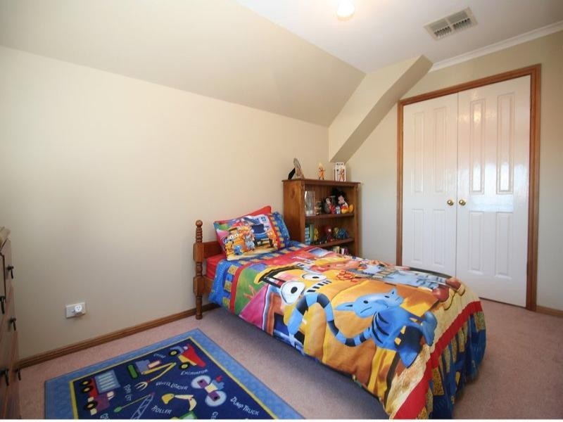 5 Whistler Drive, Oakden SA 5086