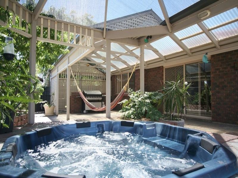 7 Hobart Court, Salisbury Heights SA 5109