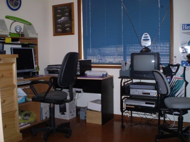 4 Leawarra Avenue, Seaford SA 5169