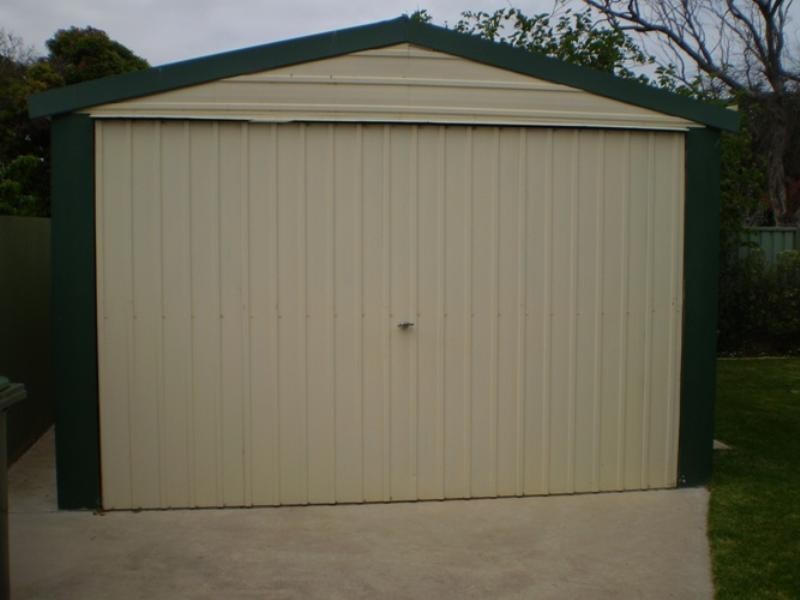 4 Leawarra Avenue, Seaford SA 5169