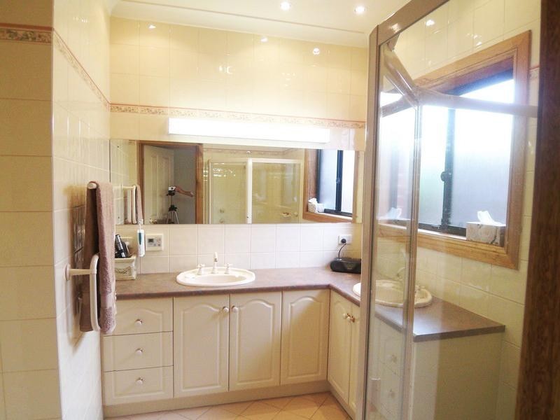 8 Dovecote Street, Oakden SA 5086