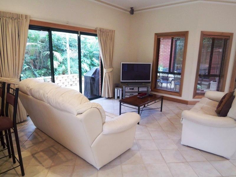 8 Dovecote Street, Oakden SA 5086