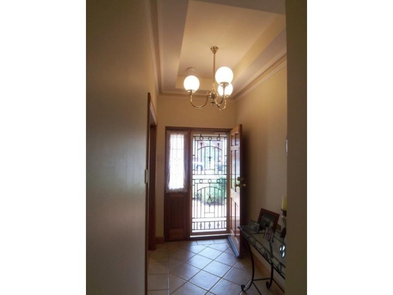 8 Dovecote Street, Oakden SA 5086