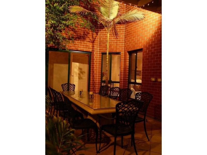 8 Dovecote Street, Oakden SA 5086