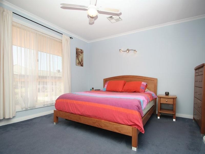24 Parkway Circuit, Parafield Gardens SA 5107