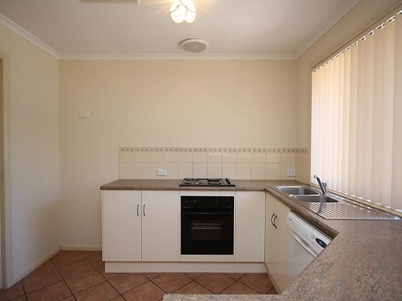 21 Saltram Parade, Oakden SA 5086