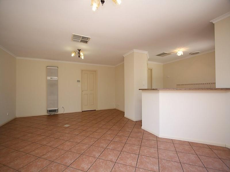 21 Saltram Parade, Oakden SA 5086