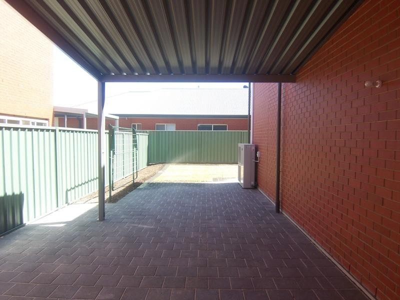 4 Cathedral Circuit, Mawson Lakes SA 5095