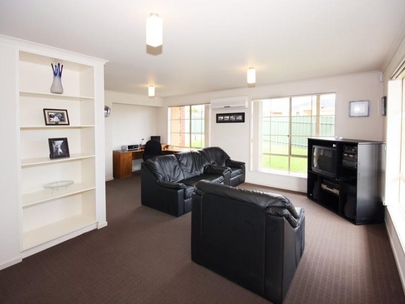 23 Hughes Court, Walkley Heights SA 5098