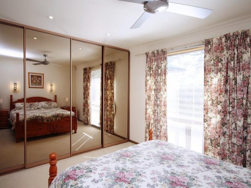 128 Black Road, Flagstaff Hill SA 5159