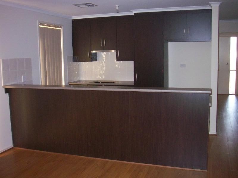 154 President Avenue, Andrews Farm SA 5114