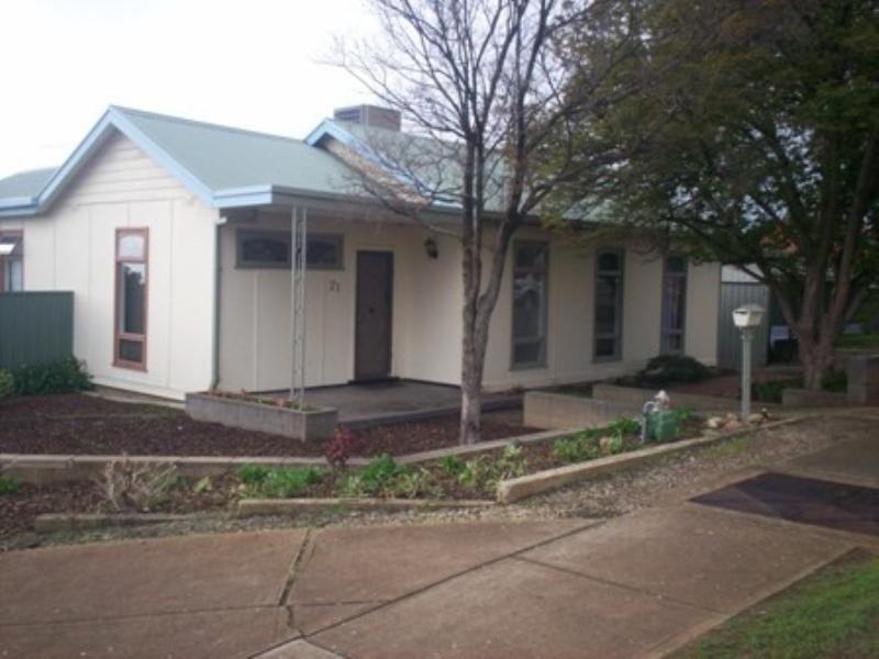 21 Amber Avenue, Clearview SA 5085