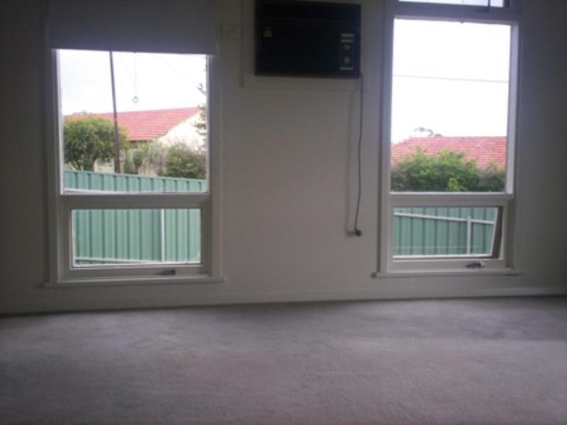 21 Amber Avenue, Clearview SA 5085