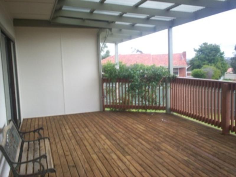 21 Amber Avenue, Clearview SA 5085