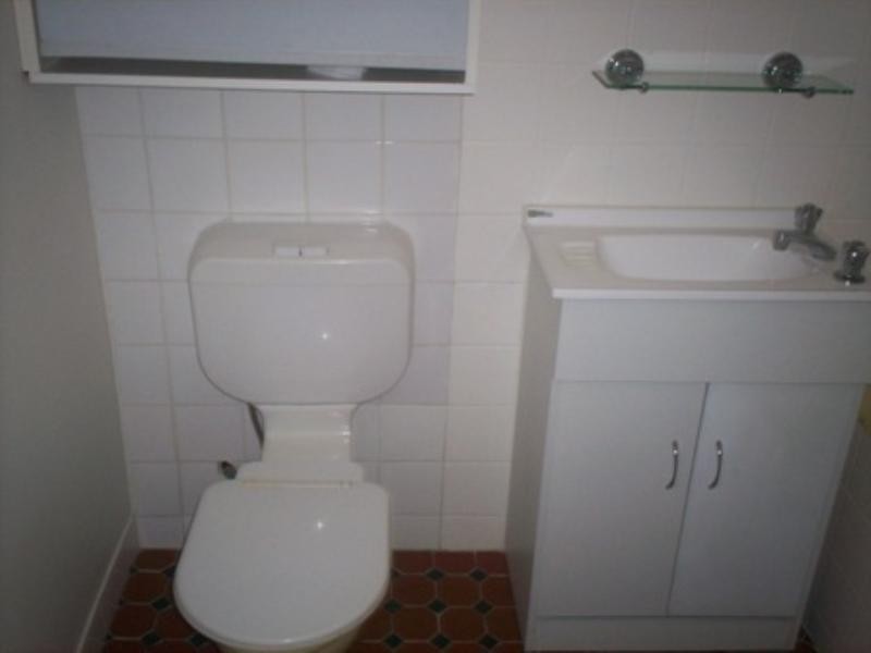 21 Amber Avenue, Clearview SA 5085