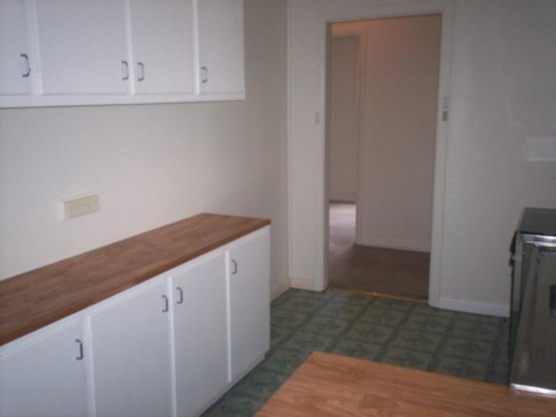 21 Amber Avenue, Clearview SA 5085