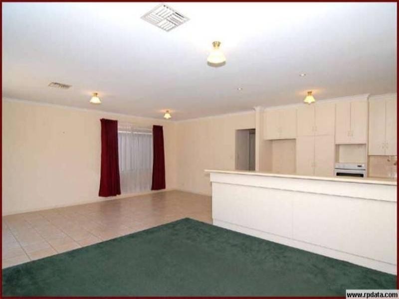 13 Victoria Drive, Oakden SA 5086