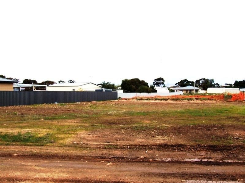 19 Andrew Street, Moonta Bay SA 5558