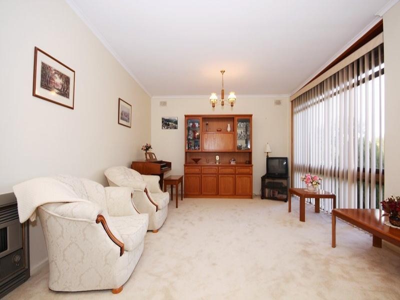 4 Maves Road, Para Hills SA 5096