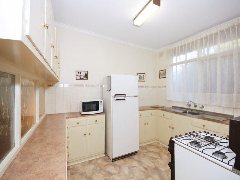 4 Maves Road, Para Hills SA 5096