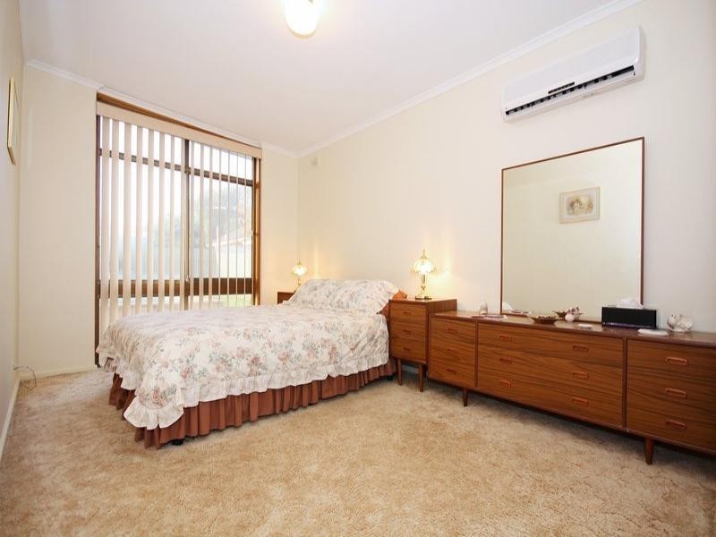 4 Maves Road, Para Hills SA 5096