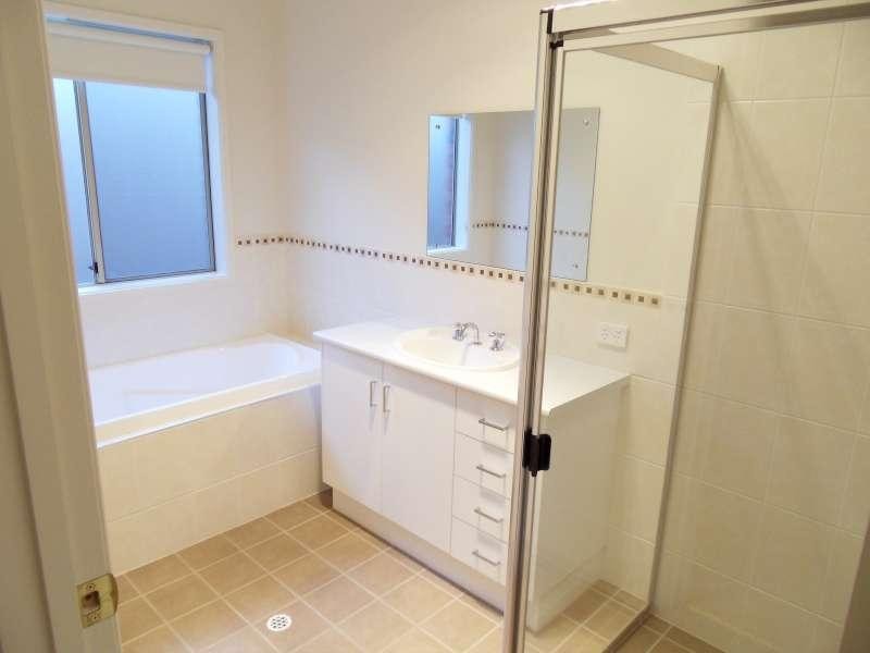 19 Burman Avenue, Gilles Plains SA 5086