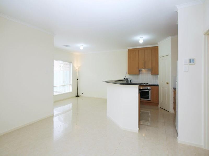 5 Creekview Drive, Mawson Lakes SA 5095