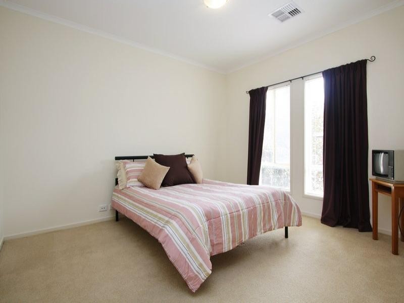 5 Creekview Drive, Mawson Lakes SA 5095