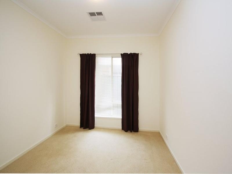 5 Creekview Drive, Mawson Lakes SA 5095