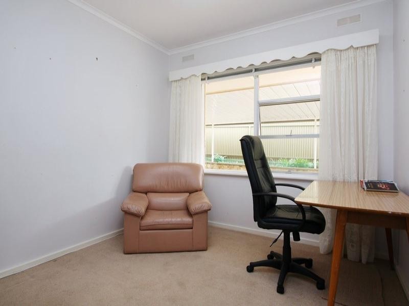 1 Warilda Avenue, Valley View SA 5093