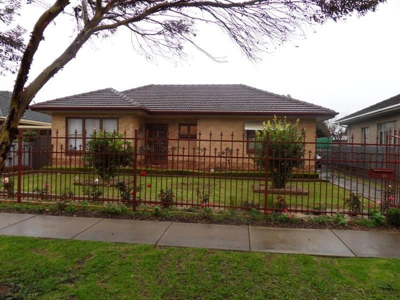 10 Branson Avenue, Clearview SA 5085