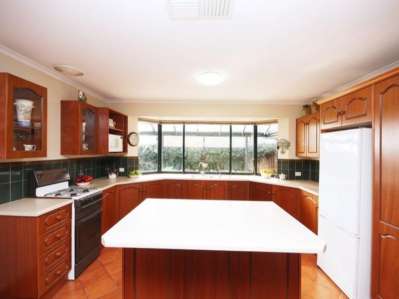 10 Holly Place, Golden Grove SA 5125