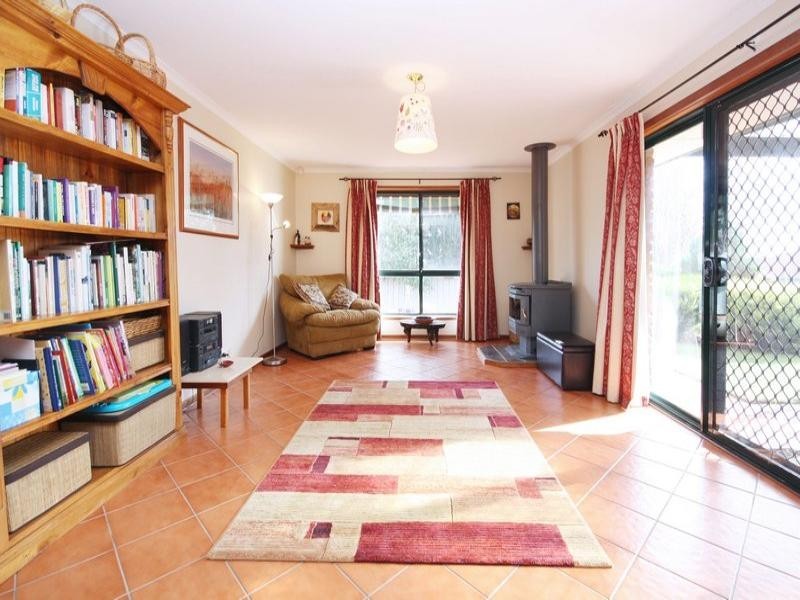 10 Holly Place, Golden Grove SA 5125