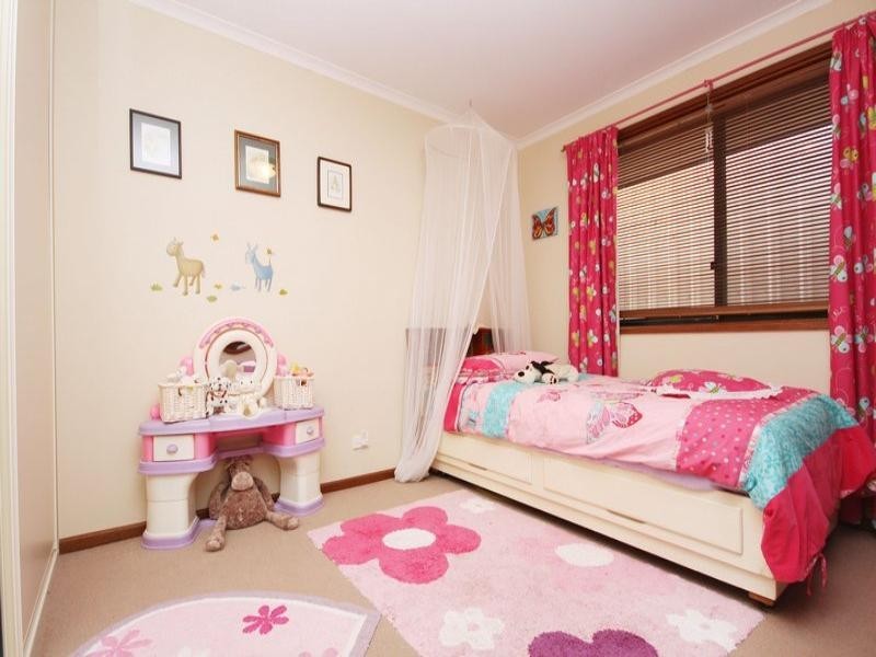 10 Holly Place, Golden Grove SA 5125