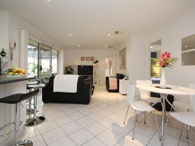 18 Brookside Street, Oakden SA 5086