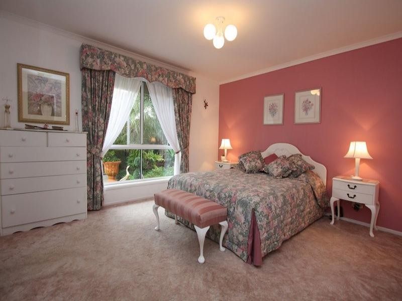 18 Brookside Street, Oakden SA 5086