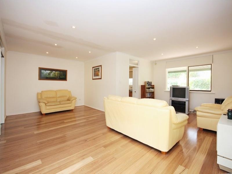 20 Carnarvon Avenue, Redwood Park SA 5097