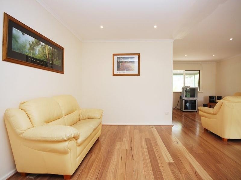 20 Carnarvon Avenue, Redwood Park SA 5097