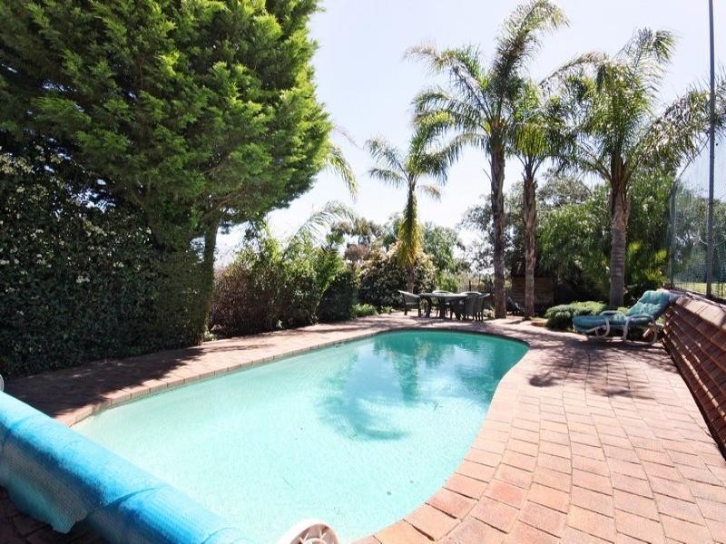 54 Wynn Vale Drive, Gulfview Heights SA 5096