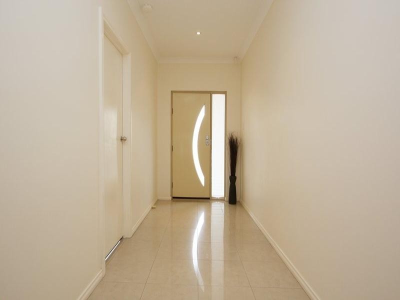 44 Lord Howe Crescent, Mawson Lakes SA 5095