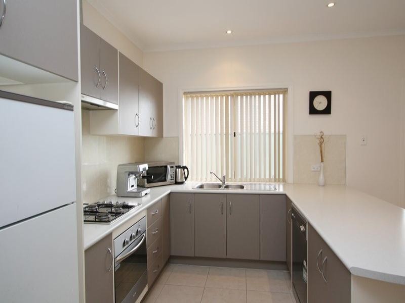 44 Lord Howe Crescent, Mawson Lakes SA 5095