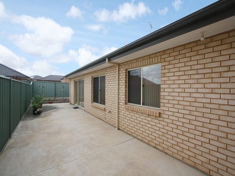 44 Lord Howe Crescent, Mawson Lakes SA 5095