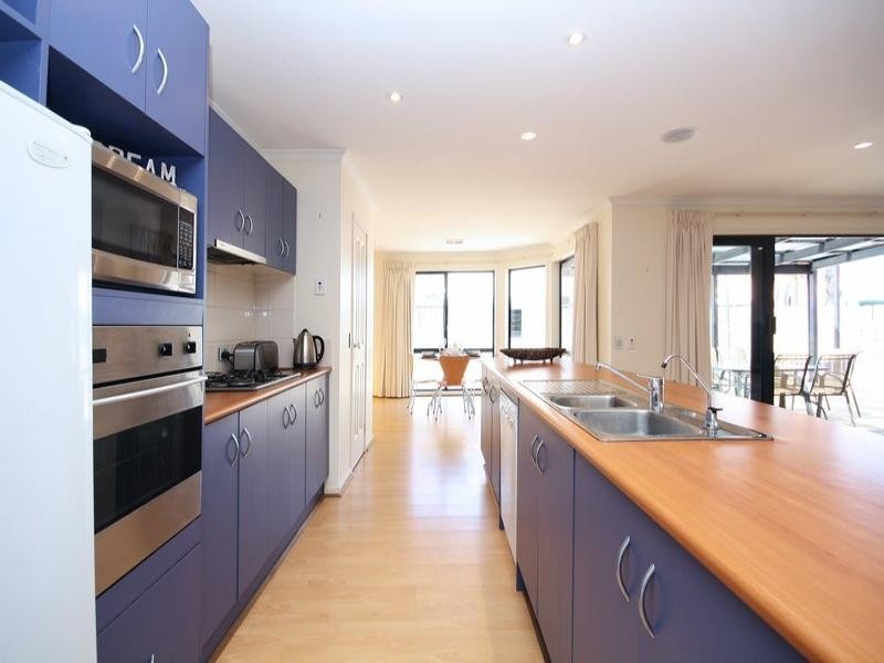 25 Hilltop Drive, Oakden SA 5086