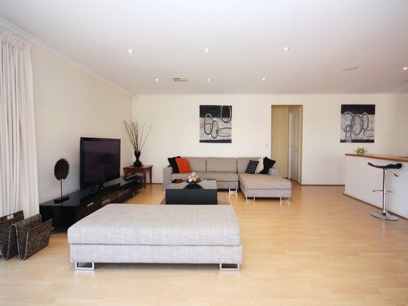 25 Hilltop Drive, Oakden SA 5086