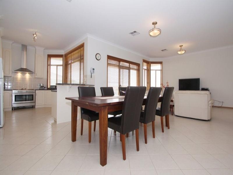 18 Falcon Drive, Hewett SA 5118