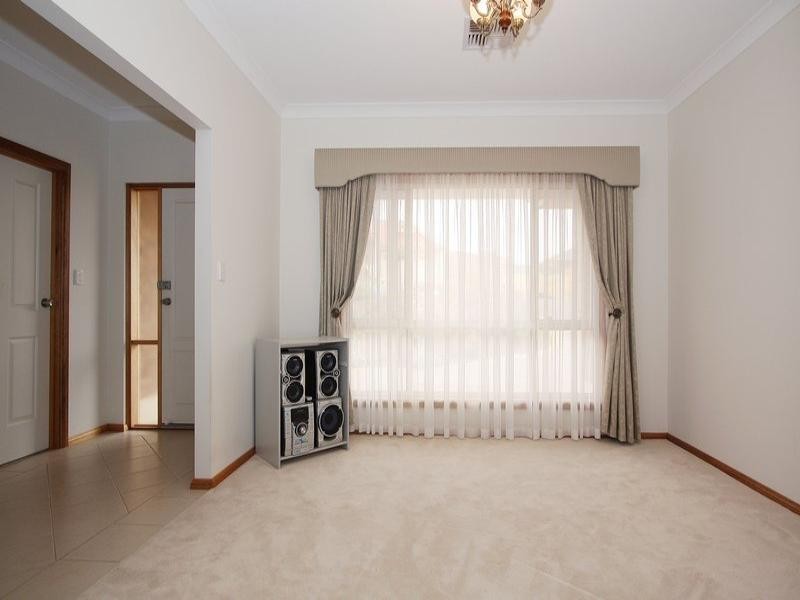 18 Falcon Drive, Hewett SA 5118