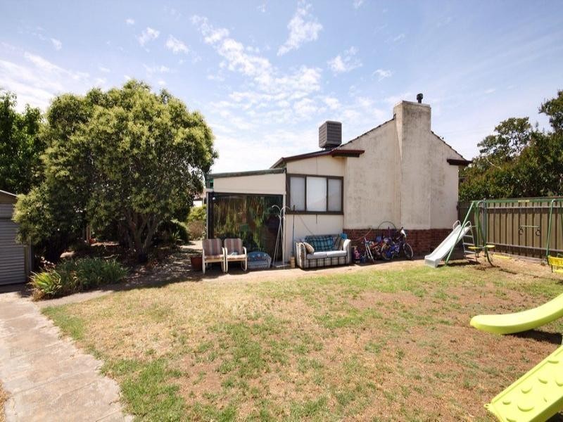 13 Reading Street, Clearview SA 5085