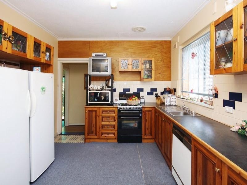 13 Reading Street, Clearview SA 5085