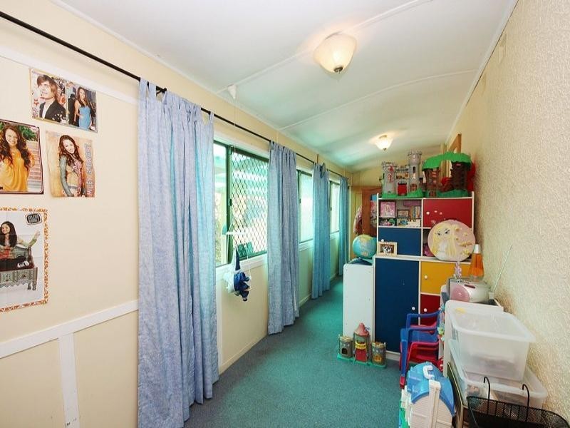 13 Reading Street, Clearview SA 5085