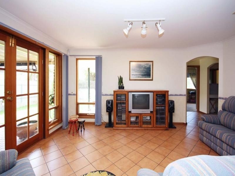 7 Osterley Street, Oakden SA 5086